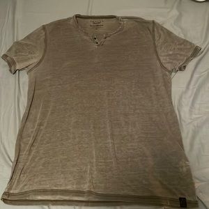 Men’s XL Lucky brand Henley tee shirt Venice burnout